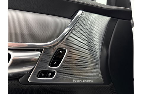 Volvo V90 2.0 T8 AWD R-Design bowers&wilkins 341PK 360 Camera Pano LED Virtual Sfeer Trekhaak Carplay Cruise Clima Leder Memory Head up Display 20"LMV Navi PDC
