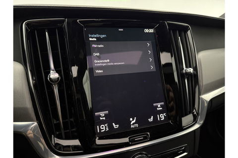 Volvo V90 2.0 T8 AWD R-Design bowers&wilkins 341PK 360 Camera Pano LED Virtual Sfeer Trekhaak Carplay Cruise Clima Leder Memory Head up Display 20"LMV Navi PDC