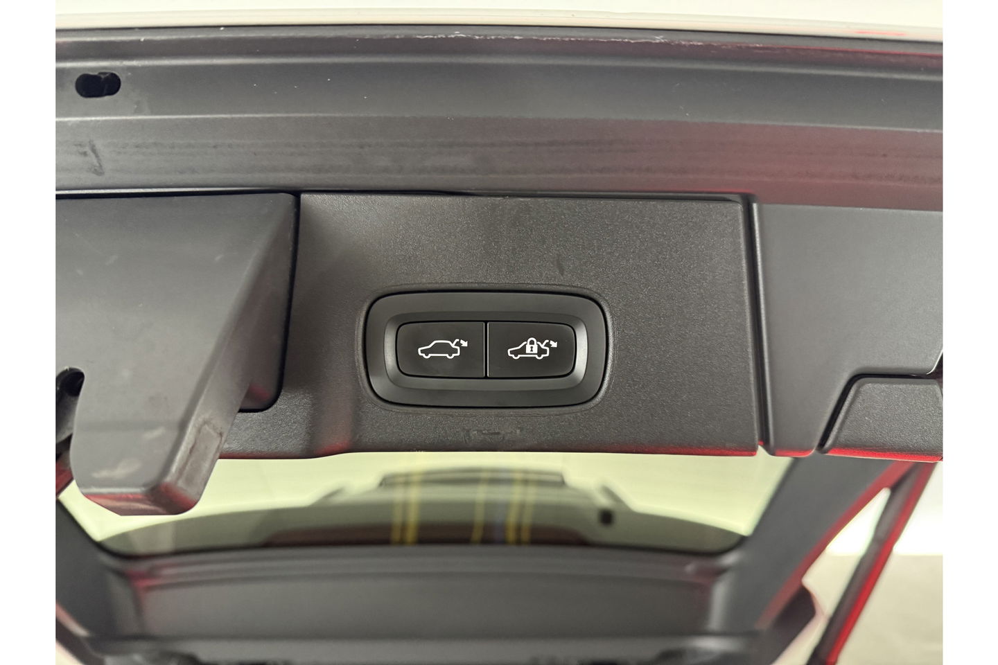 Volvo V90 2.0 T8 AWD R-Design bowers&wilkins 341PK 360 Camera Pano LED Virtual Sfeer Trekhaak Carplay Cruise Clima Leder Memory Head up Display 20"LMV Navi PDC