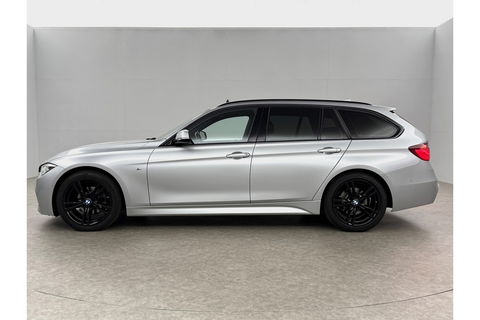 BMW 3 Serie 318i M-sport Pano LED Camera Clima Cruise Navi Head-up Display Leder PDC 18"LMV