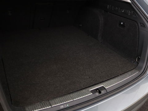 Škoda Superb 1.4 TSI iV Style | Trekhaak | Stoel & achterbankverwarming | Camera | Memory | Carplay | Park Assist | Virtual Cockpit | Navigatie