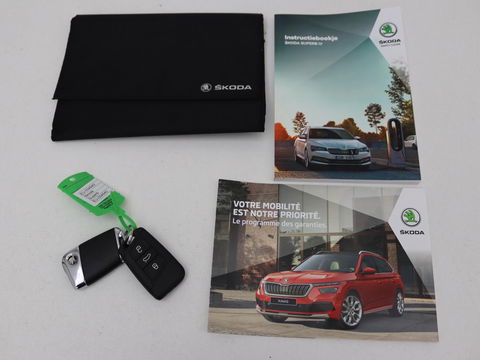 Škoda Superb 1.4 TSI iV Style | Trekhaak | Stoel & achterbankverwarming | Camera | Memory | Carplay | Park Assist | Virtual Cockpit | Navigatie