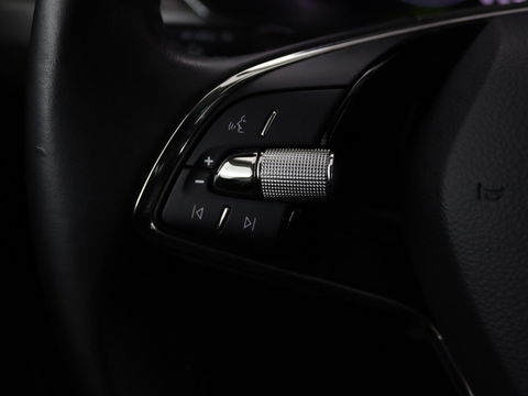 Škoda Superb 1.4 TSI iV Style | Trekhaak | Stoel & achterbankverwarming | Camera | Memory | Carplay | Park Assist | Virtual Cockpit | Navigatie