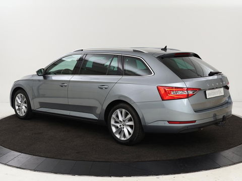 Škoda Superb 1.4 TSI iV Style | Trekhaak | Stoel & achterbankverwarming | Camera | Memory | Carplay | Park Assist | Virtual Cockpit | Navigatie