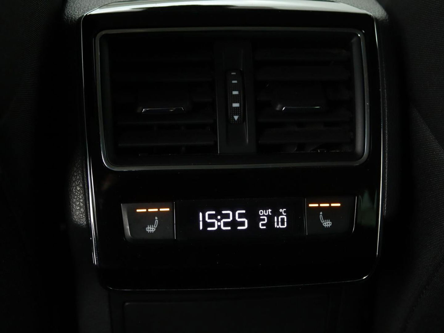 Škoda Superb 1.4 TSI iV Style | Trekhaak | Stoel & achterbankverwarming | Camera | Memory | Carplay | Park Assist | Virtual Cockpit | Navigatie