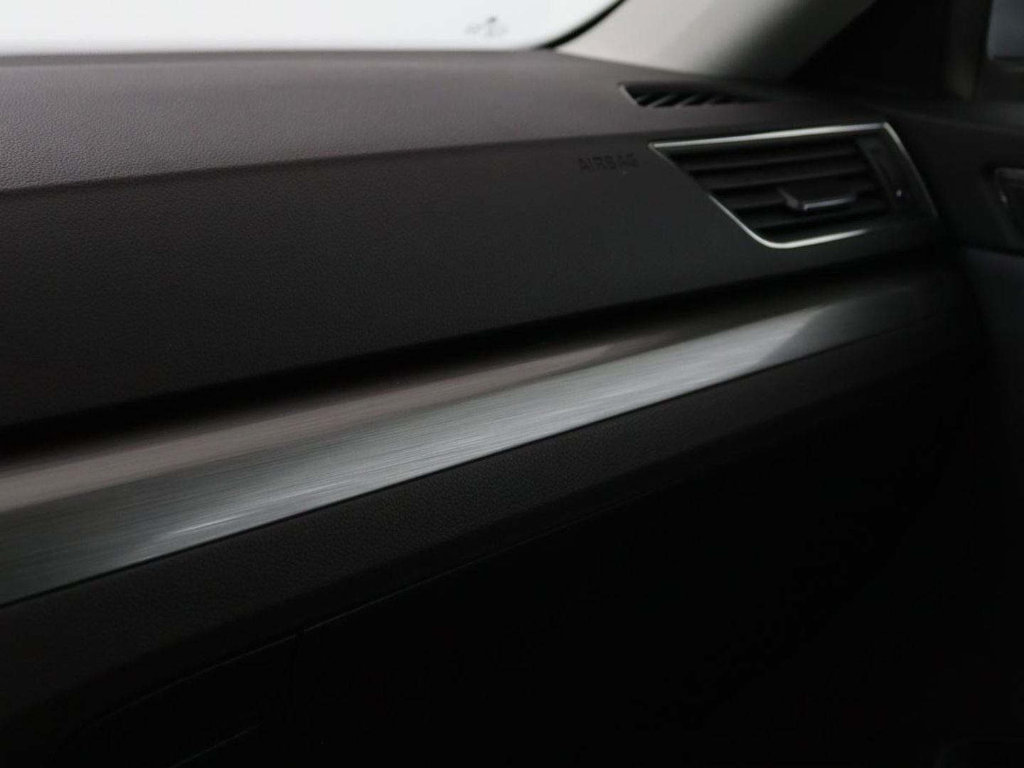 Škoda Superb 1.4 TSI iV Style | Trekhaak | Stoel & achterbankverwarming | Camera | Memory | Carplay | Park Assist | Virtual Cockpit | Navigatie