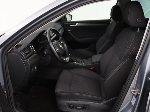 Škoda Superb 1.4 TSI iV Style | Trekhaak | Stoel & achterbankverwarming | Camera | Memory | Carplay | Park Assist | Virtual Cockpit | Navigatie