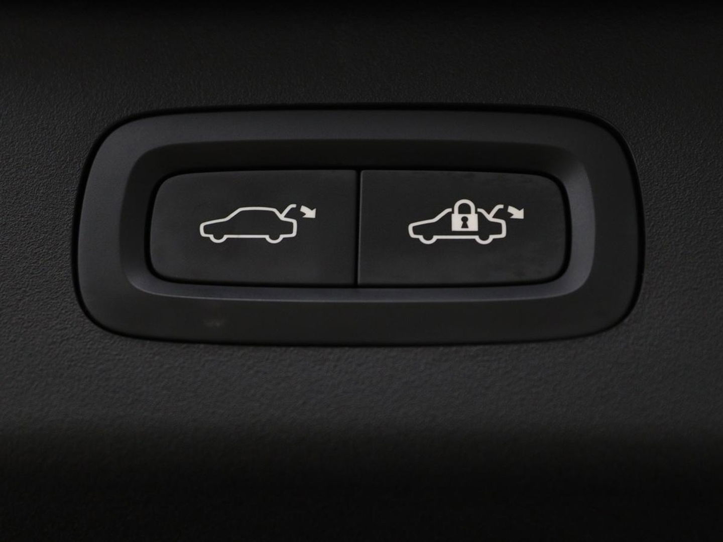 Lynk & Co 01 1.5 Plug In | Panoramadak | Infinity by Harman | 360 camera | Adaptive cruise | Stoelverwarming | Carplay | Memory | Full LED