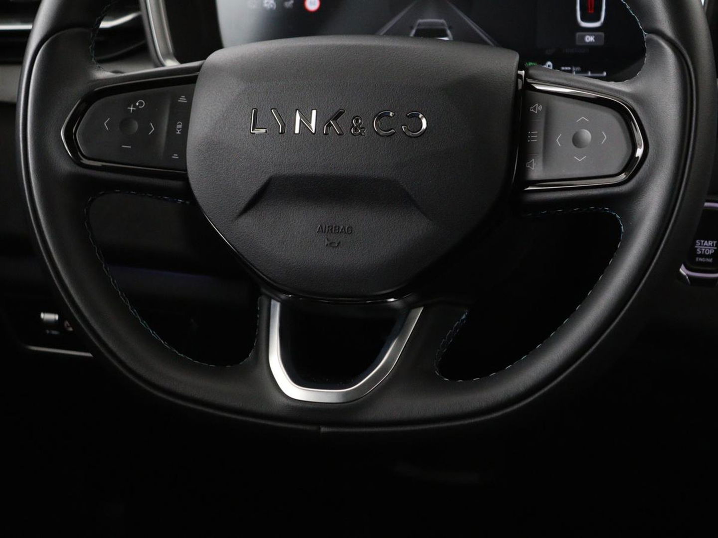 Lynk & Co 01 1.5 Plug In | Panoramadak | Infinity by Harman | 360 camera | Adaptive cruise | Stoelverwarming | Carplay | Memory | Full LED
