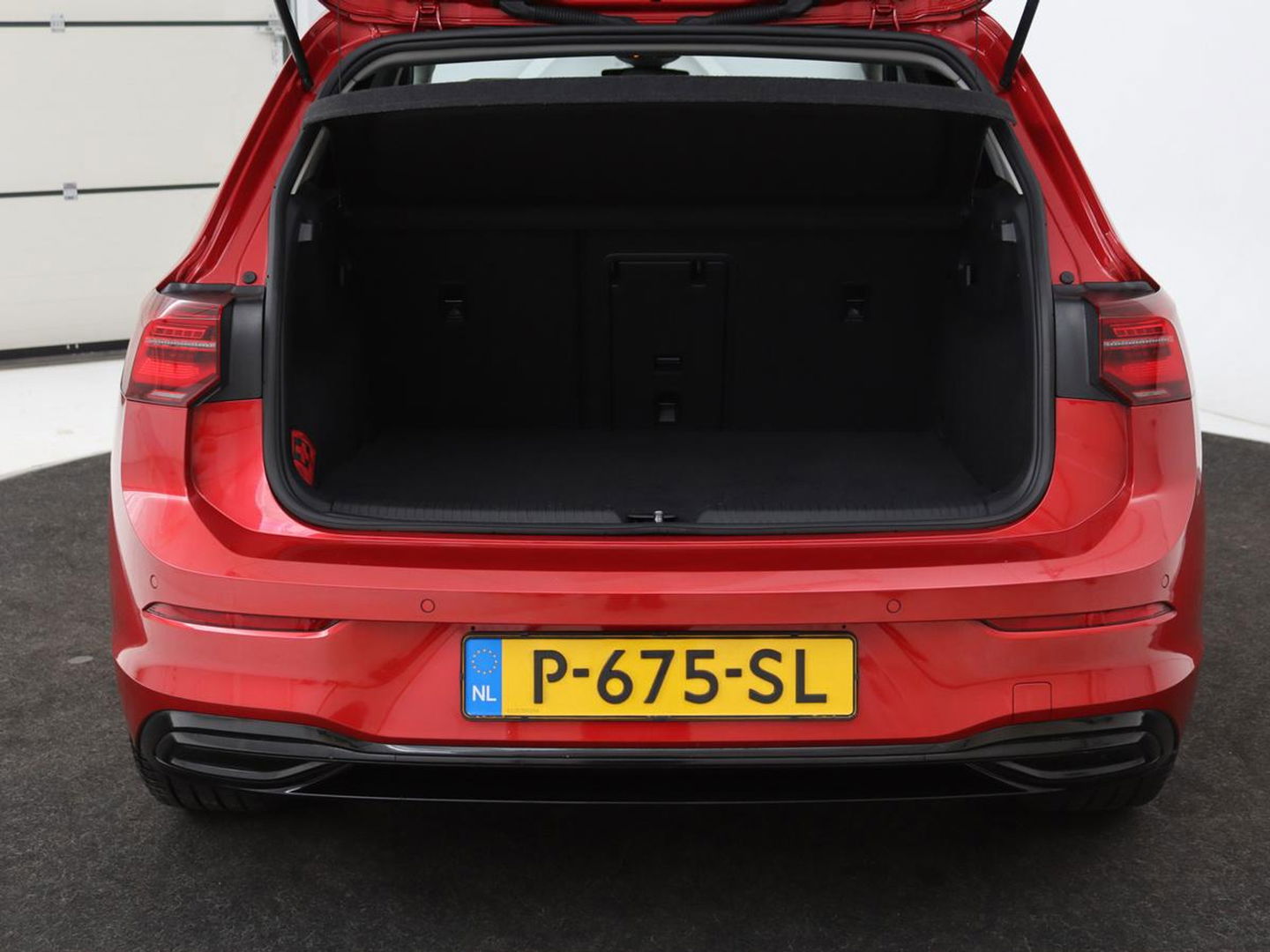 Volkswagen Golf 1.4 eHybrid Style | Stoel & stuurverwarming | Massage | Carplay | Memory | Achterbankverwarming | Adaptive cruise | Park Assist | Sfeerverlichting | Navigatie | Full LED | PHEV