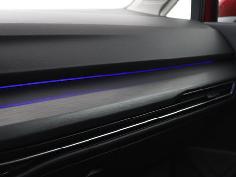Volkswagen Golf 1.4 eHybrid Style | Stoel & stuurverwarming | Massage | Carplay | Memory | Achterbankverwarming | Adaptive cruise | Park Assist | Sfeerverlichting | Navigatie | Full LED | PHEV