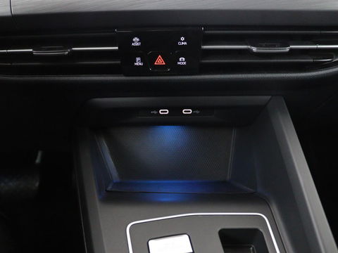 Volkswagen Golf 1.4 eHybrid Style | Stoel & stuurverwarming | Massage | Carplay | Memory | Achterbankverwarming | Adaptive cruise | Park Assist | Sfeerverlichting | Navigatie | Full LED | PHEV