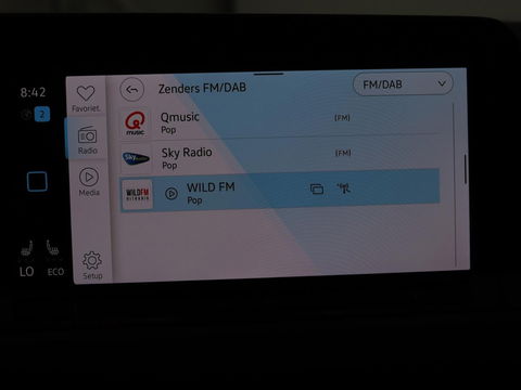 Volkswagen Golf 1.4 eHybrid Style | Stoel & stuurverwarming | Massage | Carplay | Memory | Achterbankverwarming | Adaptive cruise | Park Assist | Sfeerverlichting | Navigatie | Full LED | PHEV