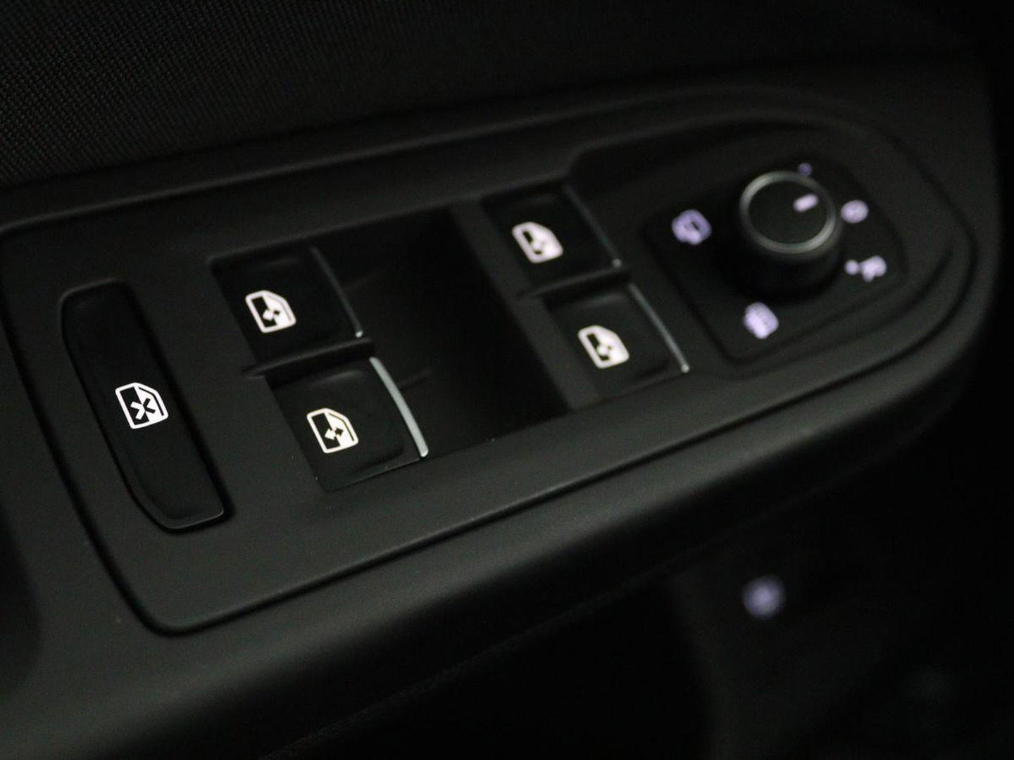 Volkswagen Golf 1.4 eHybrid Style | Stoel & stuurverwarming | Massage | Carplay | Memory | Achterbankverwarming | Adaptive cruise | Park Assist | Sfeerverlichting | Navigatie | Full LED | PHEV