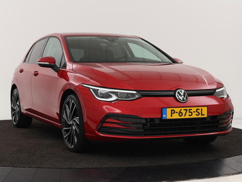 Volkswagen Golf 1.4 eHybrid Style | Stoel & stuurverwarming | Massage | Carplay | Memory | Achterbankverwarming | Adaptive cruise | Park Assist | Sfeerverlichting | Navigatie | Full LED | PHEV