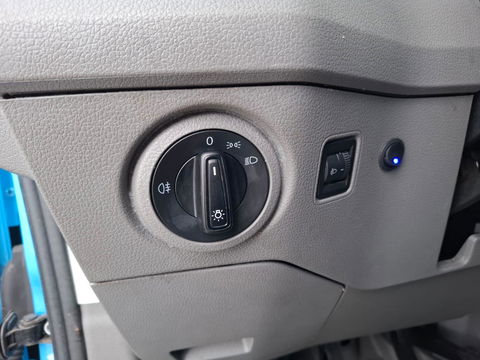 Volkswagen Crafter 35 2.0 TDI L4 Trendline OPRIJWAGEN / AMBULANCE / TRAILER / EURO 6 / LAADVERMOGEN 1377 KG !!