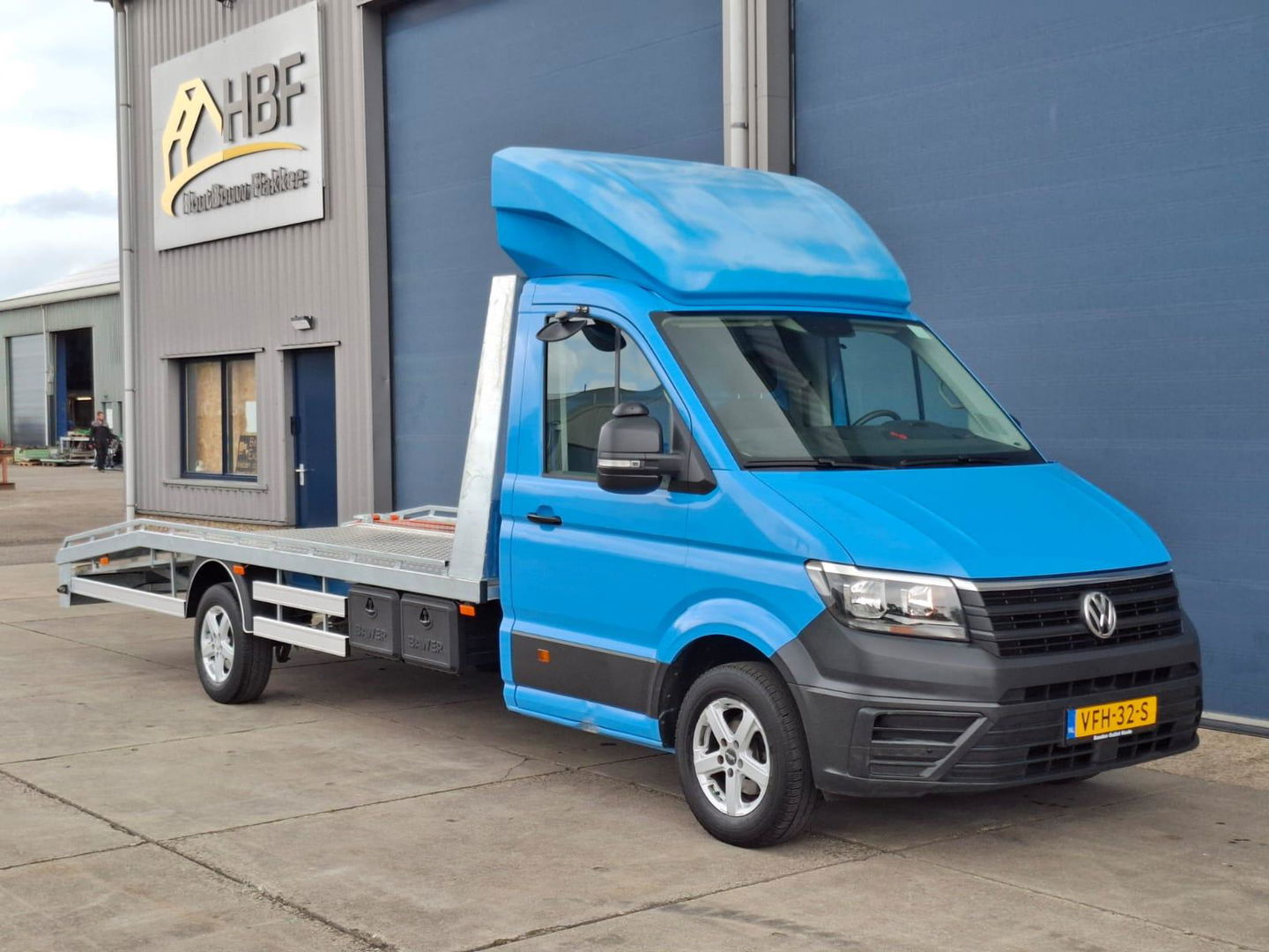 Volkswagen Crafter 35 2.0 TDI L4 Trendline OPRIJWAGEN / AMBULANCE / TRAILER / EURO 6 / LAADVERMOGEN 1377 KG !!