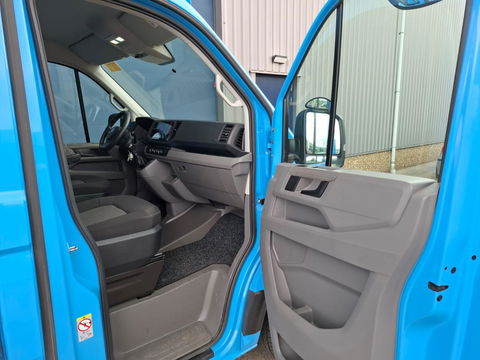 Volkswagen Crafter 35 2.0 TDI L4 Trendline OPRIJWAGEN / AMBULANCE / TRAILER / EURO 6 / LAADVERMOGEN 1377 KG !!