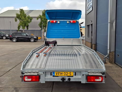 Volkswagen Crafter 35 2.0 TDI L4 Trendline OPRIJWAGEN / AMBULANCE / TRAILER / EURO 6 / LAADVERMOGEN 1377 KG !!