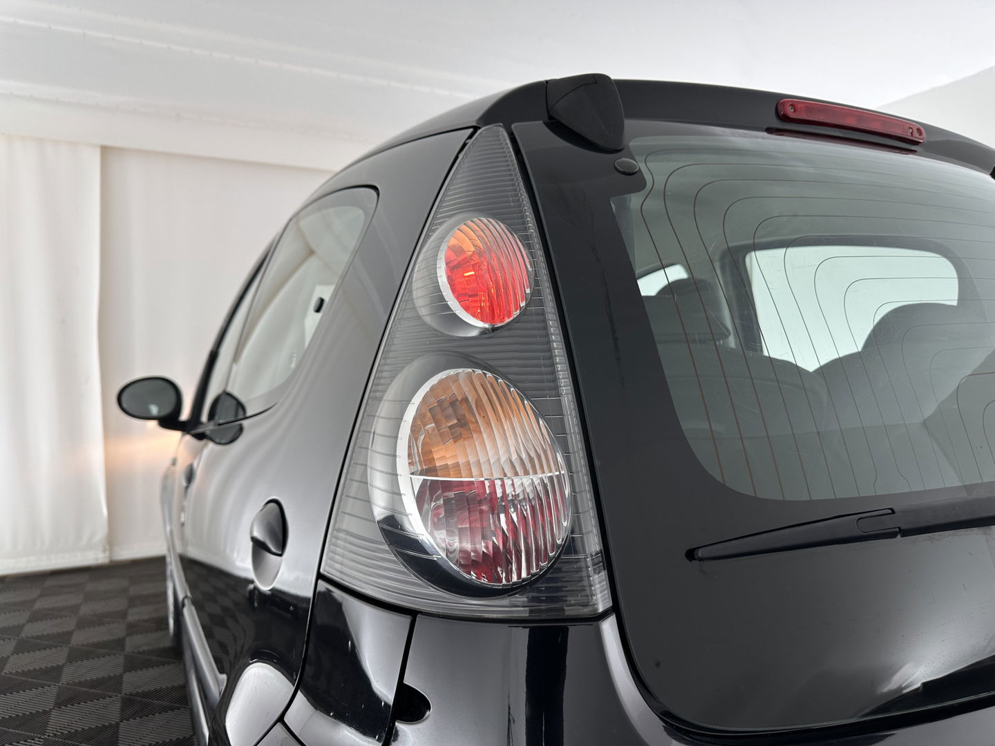 Citroën C1 1.0-12V Ambiance *AIRCO | COMFORT-SEATS | VELOURS | RADIO-CD/MP3 | 14''ALU*