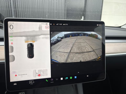 Tesla Model Y Performance AWD 75 kWh 515PK | Trekhaak | NL AUTO |
