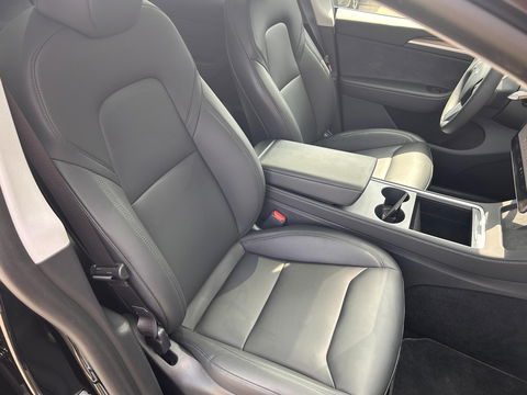 Tesla Model Y Performance AWD 75 kWh 515PK | Trekhaak | NL AUTO |