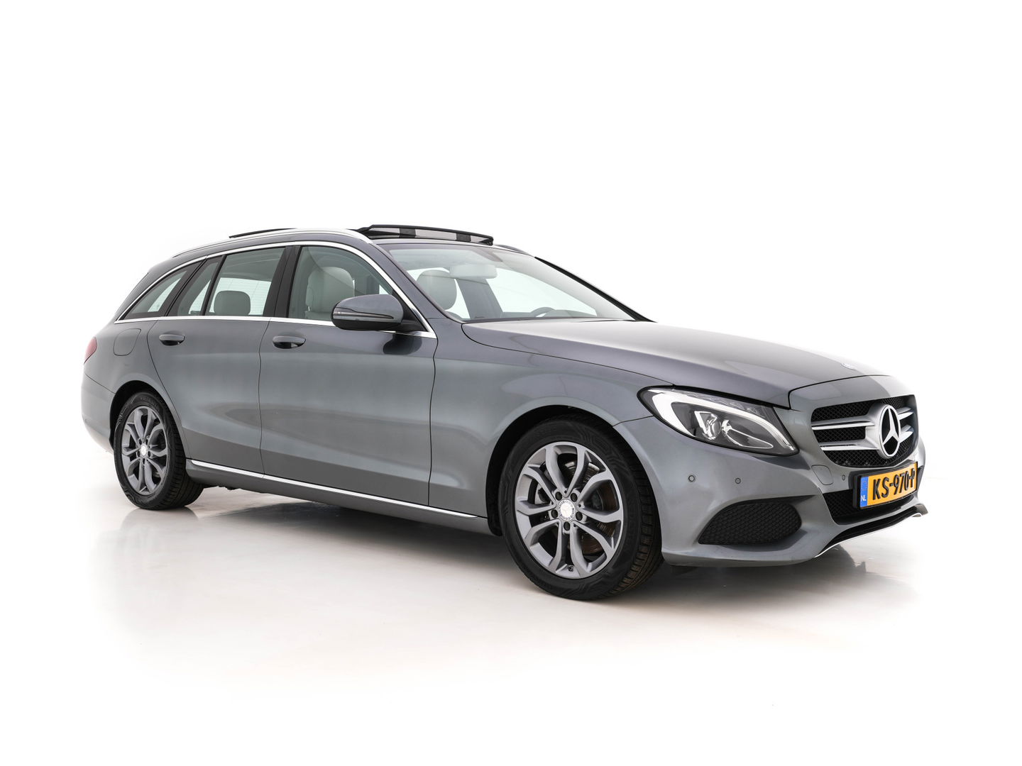 Mercedes-Benz C-Klasse Estate 300 CDI HYBRID Avantgarde Lease Edition Aut. *PANO | LEATHER-MICROFIBRE | FULL-LED | NAVI-FULLMAP | SPORT-SEATS | ECC | SHIFT-PADDLES | PDC | CRUISE | TOWBAR | 17''ALU*