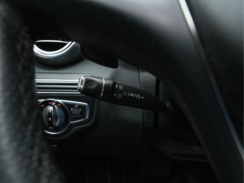 Mercedes-Benz C-Klasse Estate 300 CDI HYBRID Avantgarde Lease Edition Aut. *PANO | LEATHER-MICROFIBRE | FULL-LED | NAVI-FULLMAP | SPORT-SEATS | ECC | SHIFT-PADDLES | PDC | CRUISE | TOWBAR | 17''ALU*