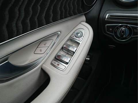Mercedes-Benz C-Klasse Estate 300 CDI HYBRID Avantgarde Lease Edition Aut. *PANO | LEATHER-MICROFIBRE | FULL-LED | NAVI-FULLMAP | SPORT-SEATS | ECC | SHIFT-PADDLES | PDC | CRUISE | TOWBAR | 17''ALU*