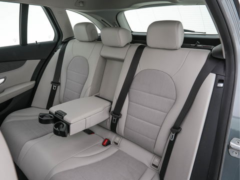 Mercedes-Benz C-Klasse Estate 300 CDI HYBRID Avantgarde Lease Edition Aut. *PANO | LEATHER-MICROFIBRE | FULL-LED | NAVI-FULLMAP | SPORT-SEATS | ECC | SHIFT-PADDLES | PDC | CRUISE | TOWBAR | 17''ALU*