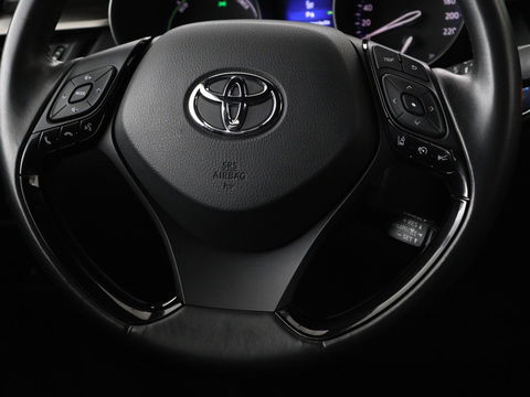 Toyota C-HR 1.8 Hybrid Style | Stoelverwarming | Trekhaak | Adaptive cruise | JBL Sound | Camera | Navigatie | Keyless | Dodehoek detectie