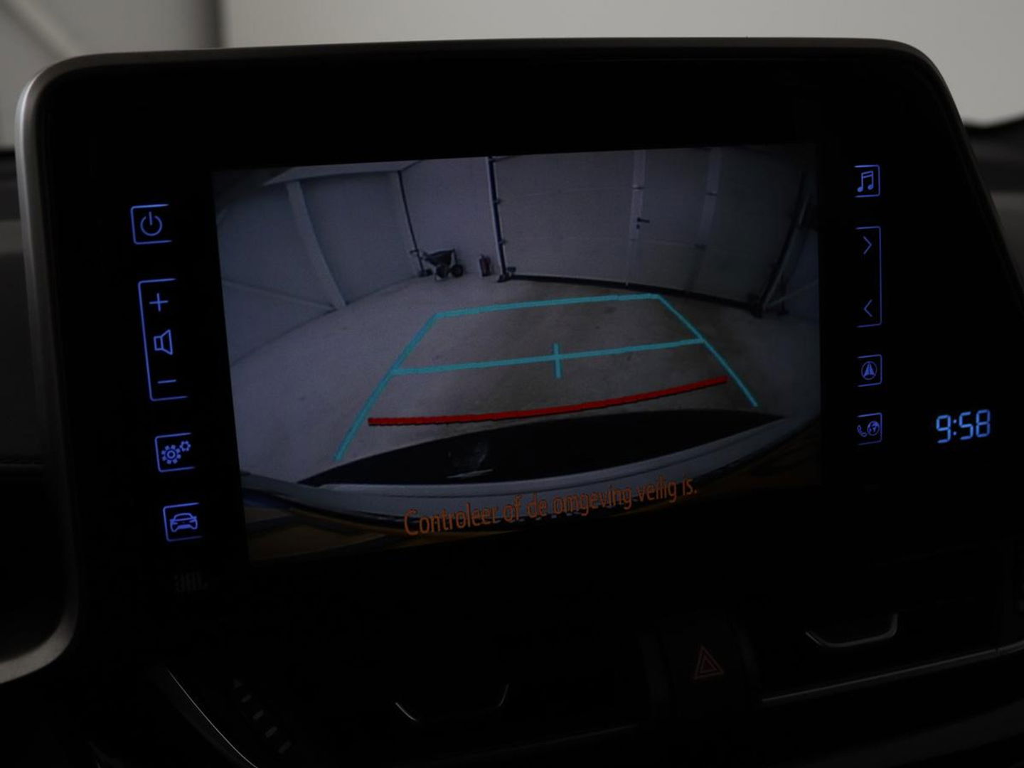 Toyota C-HR 1.8 Hybrid Style | Stoelverwarming | Trekhaak | Adaptive cruise | JBL Sound | Camera | Navigatie | Keyless | Dodehoek detectie