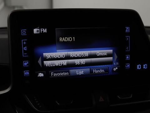 Toyota C-HR 1.8 Hybrid Style | Stoelverwarming | Trekhaak | Adaptive cruise | JBL Sound | Camera | Navigatie | Keyless | Dodehoek detectie