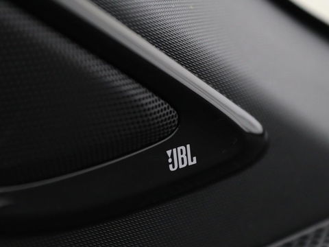 Toyota C-HR 1.8 Hybrid Style | Stoelverwarming | Trekhaak | Adaptive cruise | JBL Sound | Camera | Navigatie | Keyless | Dodehoek detectie