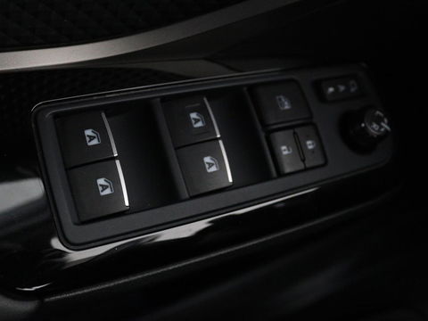 Toyota C-HR 1.8 Hybrid Style | Stoelverwarming | Trekhaak | Adaptive cruise | JBL Sound | Camera | Navigatie | Keyless | Dodehoek detectie