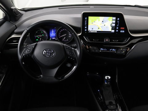 Toyota C-HR 1.8 Hybrid Style | Stoelverwarming | Trekhaak | Adaptive cruise | JBL Sound | Camera | Navigatie | Keyless | Dodehoek detectie