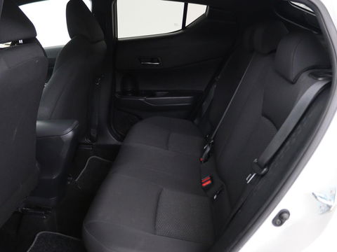 Toyota C-HR 1.8 Hybrid Style | Stoelverwarming | Trekhaak | Adaptive cruise | JBL Sound | Camera | Navigatie | Keyless | Dodehoek detectie