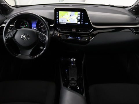 Toyota C-HR 1.8 Hybrid Style | Stoelverwarming | Trekhaak | Adaptive cruise | JBL Sound | Camera | Navigatie | Keyless | Dodehoek detectie
