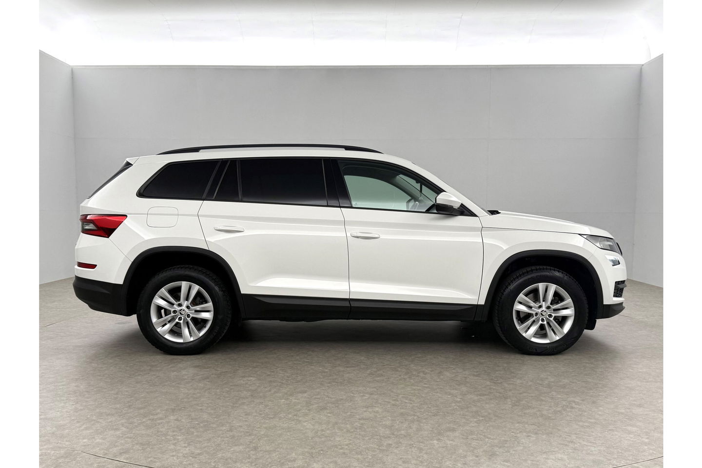 Škoda Kodiaq 1.4 TSI ACT 150PK DSG LED Trekhaak Carplay Clima Cruise Navigatie 17"LMV PDC
