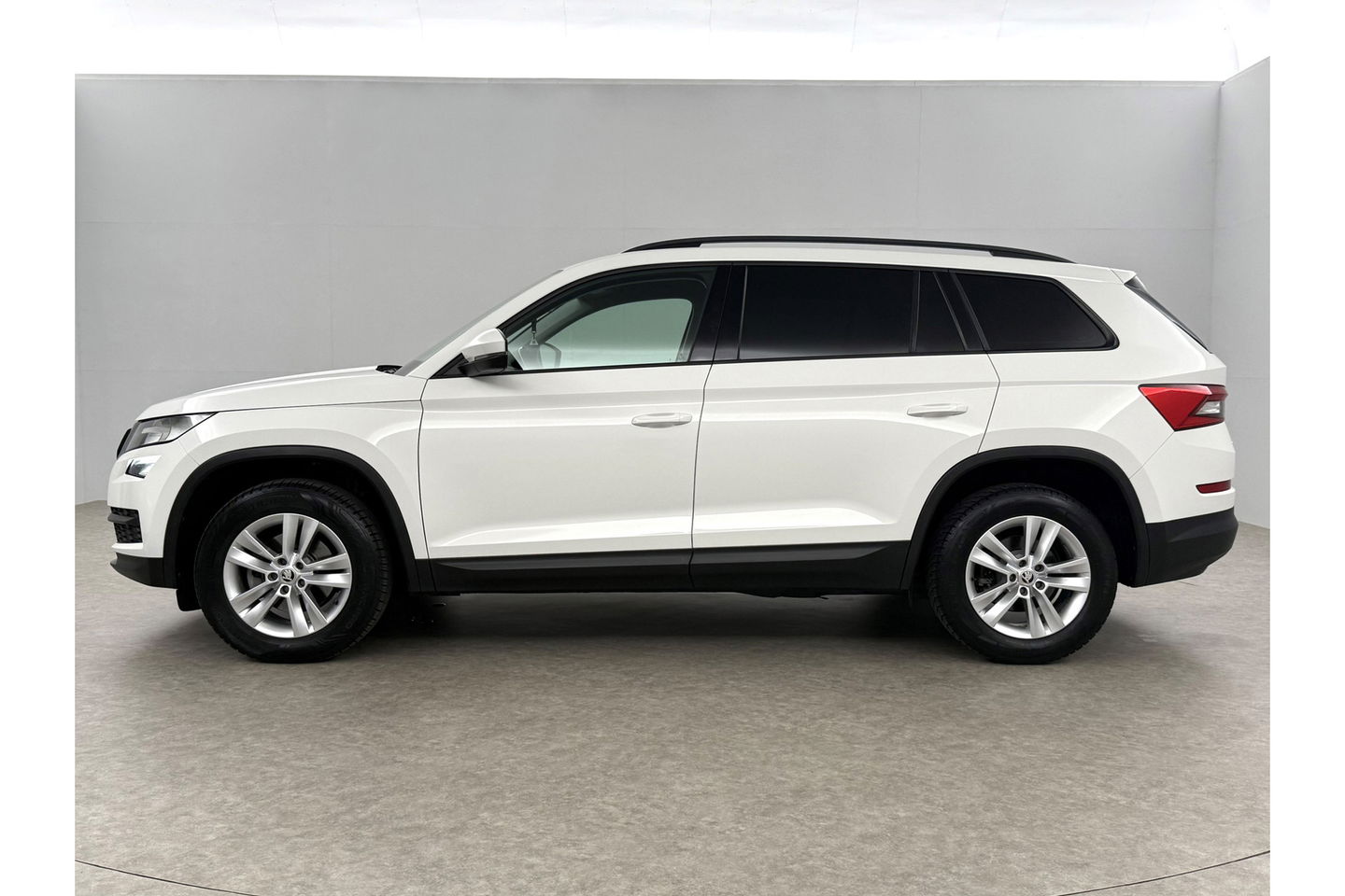 Škoda Kodiaq 1.4 TSI ACT 150PK DSG LED Trekhaak Carplay Clima Cruise Navigatie 17"LMV PDC