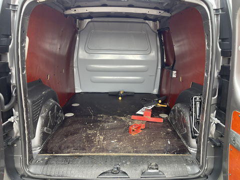 Renault Kangoo 1.5 dCi 90 Energy Comfort Maxi L2H1 / prijs rijklaar € 8950 ex btw / lease vanaf € 203 / euro 6 diesel / grijs metallic / navigatie / airco / trekhaak / dakdragers