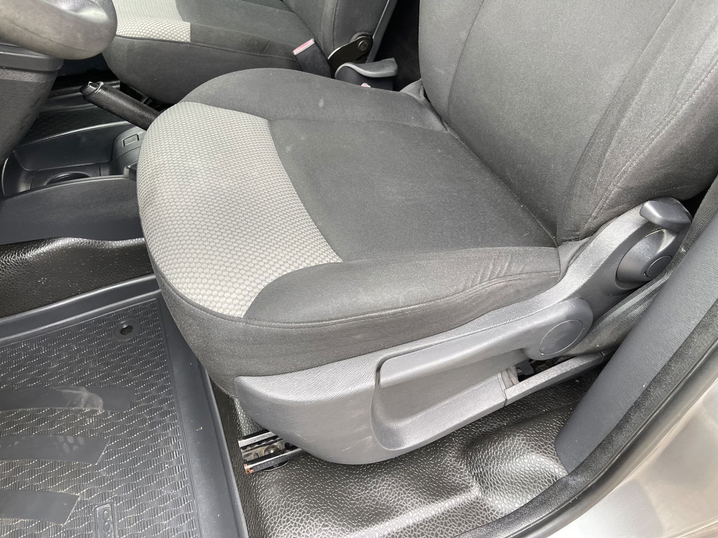Renault Kangoo 1.5 dCi 90 Energy Comfort Maxi L2H1 / prijs rijklaar € 8950 ex btw / lease vanaf € 203 / euro 6 diesel / grijs metallic / navigatie / airco / trekhaak / dakdragers