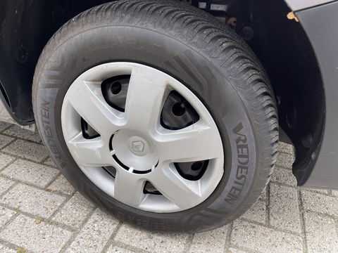 Renault Kangoo 1.5 dCi 90 Energy Comfort Maxi L2H1 / prijs rijklaar € 8950 ex btw / lease vanaf € 203 / euro 6 diesel / grijs metallic / navigatie / airco / trekhaak / dakdragers
