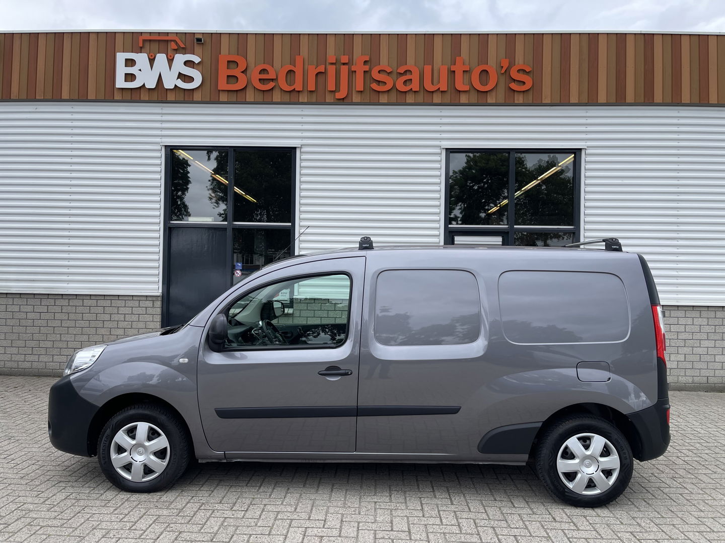 Renault Kangoo 1.5 dCi 90 Energy Comfort Maxi L2H1 / prijs rijklaar € 8950 ex btw / lease vanaf € 203 / euro 6 diesel / grijs metallic / navigatie / airco / trekhaak / dakdragers