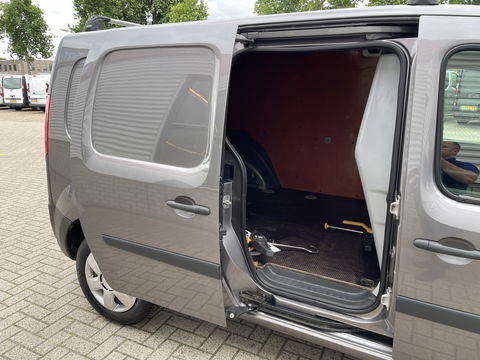 Renault Kangoo 1.5 dCi 90 Energy Comfort Maxi L2H1 / prijs rijklaar € 8950 ex btw / lease vanaf € 203 / euro 6 diesel / grijs metallic / navigatie / airco / trekhaak / dakdragers