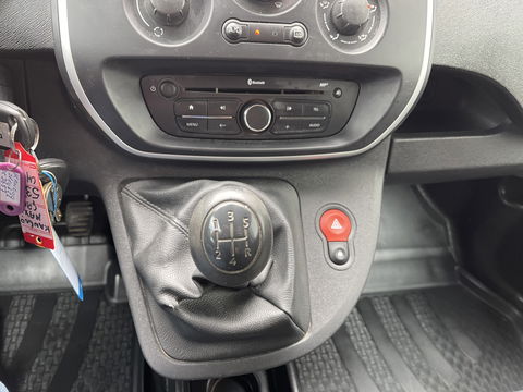 Renault Kangoo 1.5 dCi 90 Energy Comfort Maxi L2H1 / prijs rijklaar € 8950 ex btw / lease vanaf € 203 / euro 6 diesel / grijs metallic / navigatie / airco / trekhaak / dakdragers