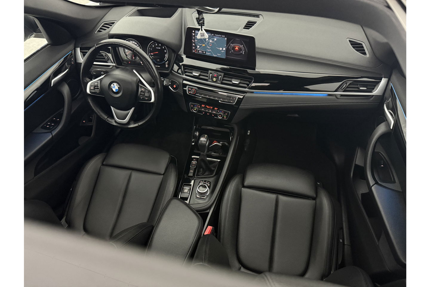 BMW X1 xDrive25e Executive Pano LED Sfeer Virtual Head-Up Clima Cruise Navi PDC 18''LMV