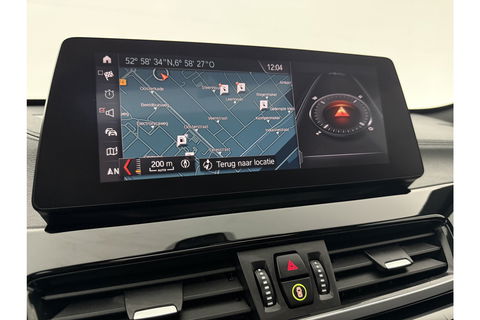 BMW X1 xDrive25e Executive Pano LED Sfeer Virtual Head-Up Clima Cruise Navi PDC 18''LMV