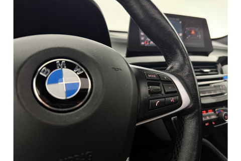 BMW X1 xDrive25e Executive Pano LED Sfeer Virtual Head-Up Clima Cruise Navi PDC 18''LMV