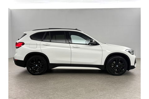 BMW X1 xDrive25e Executive Pano LED Sfeer Virtual Head-Up Clima Cruise Navi PDC 18''LMV